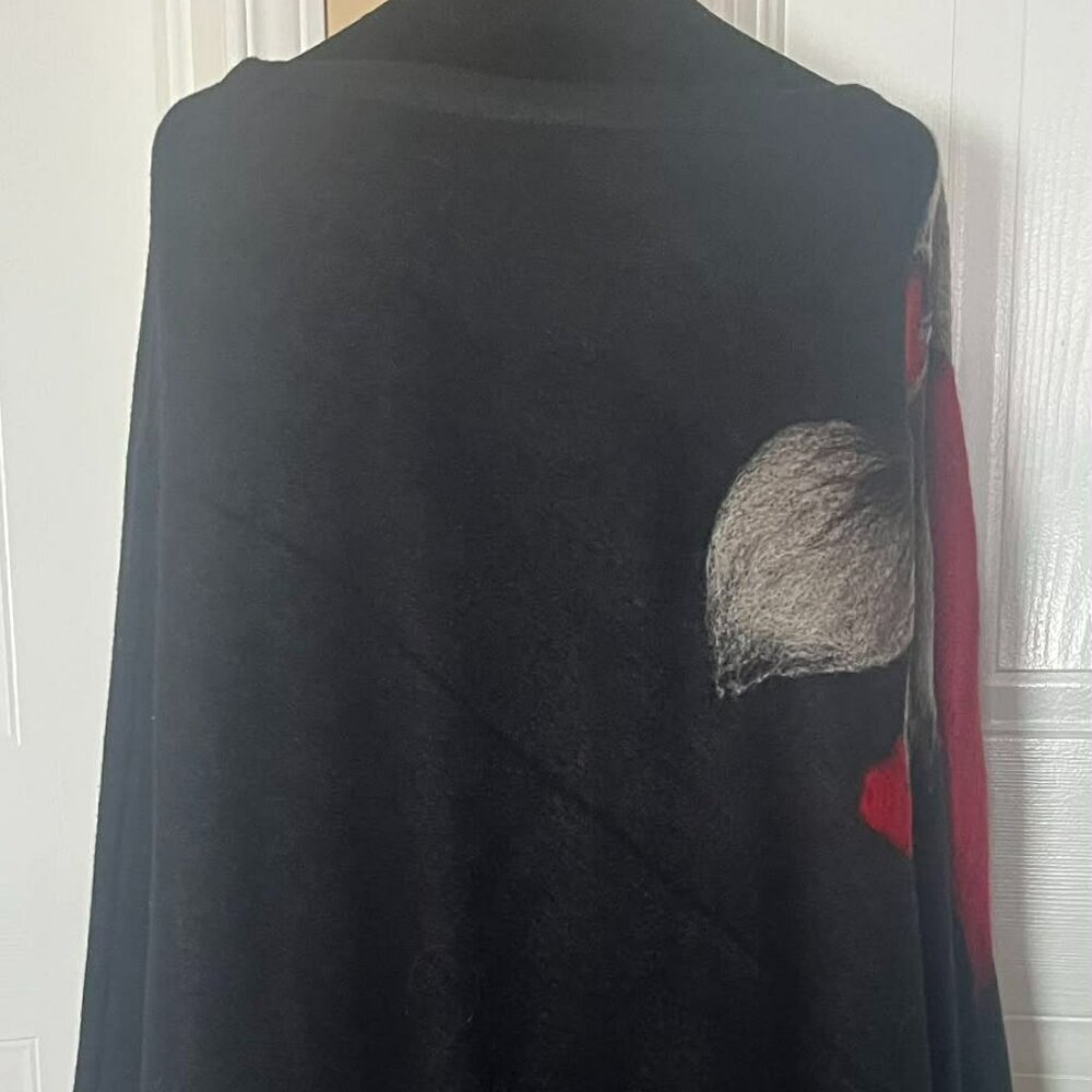 Gorgeous Black and Red Poncho from Poland (E10) - Picture 4 of 13